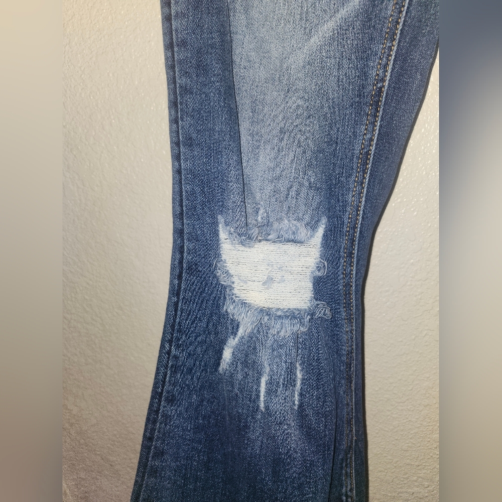👖NWOT Risen "Vent High Rise Split Flare Jeans w/Distressing" Dark Denim Sz 3/26 - Picture 8 of 14